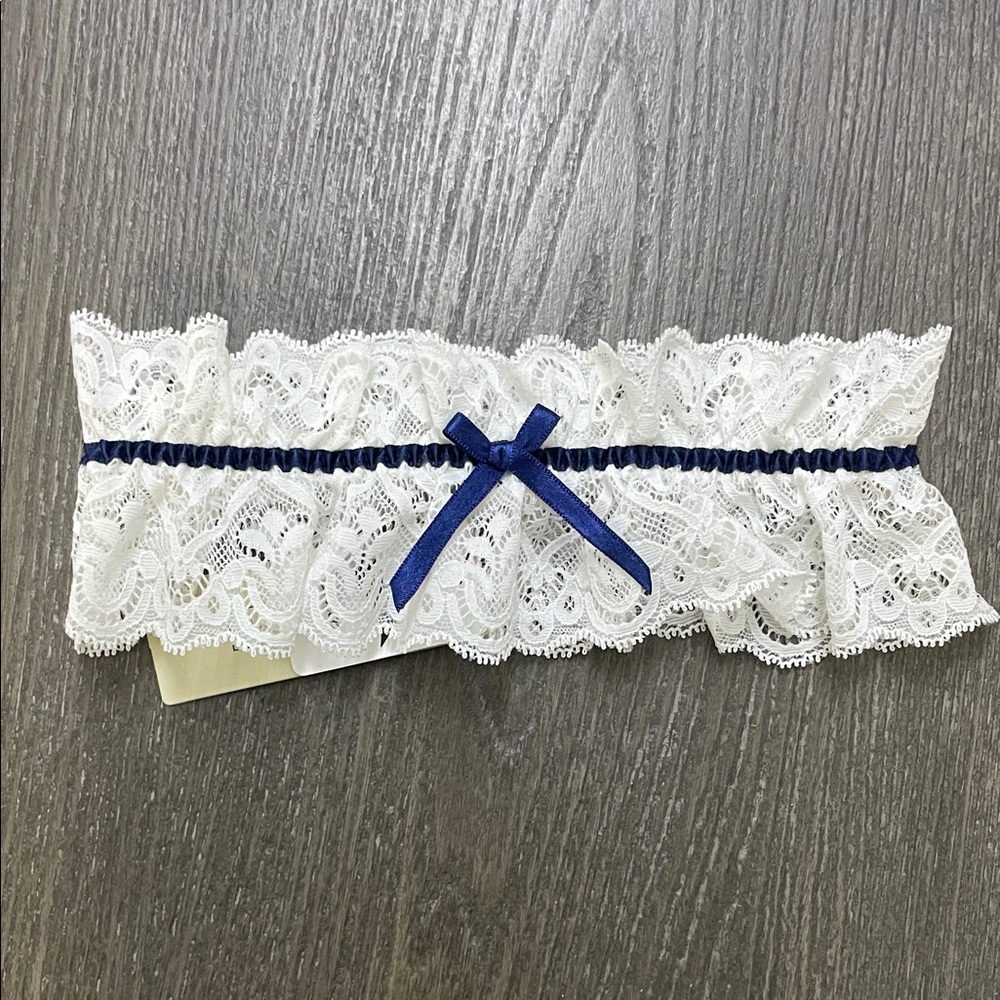 Intimissimi White and Blue Lace Garter